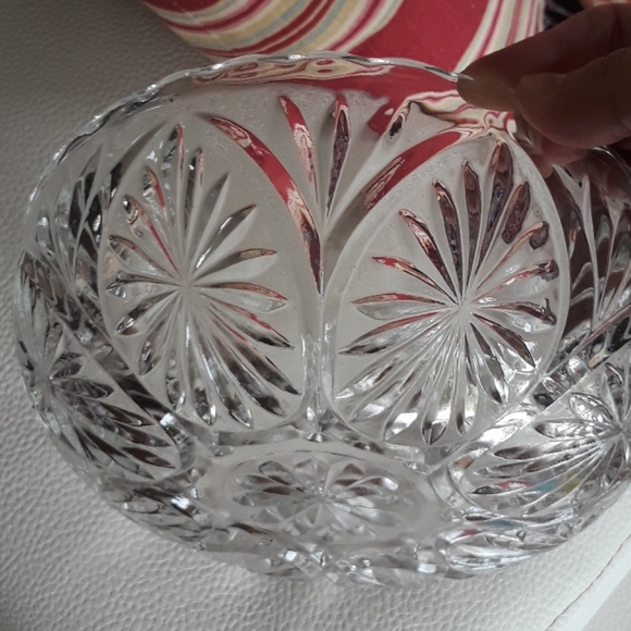 ⭐RARE⭐♥️ANTIQUE♥️Pinwheel Crystal Scalloped Bowl - Picture 3 of 4